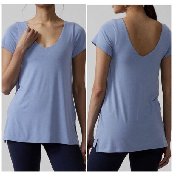 NEW Athleta Size XS Essence V Neck Support Top in Cottage Blue - Picture 1 of 11